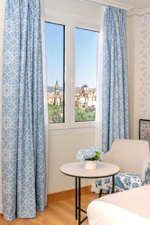 Hesperia Córdoba, Córdoba