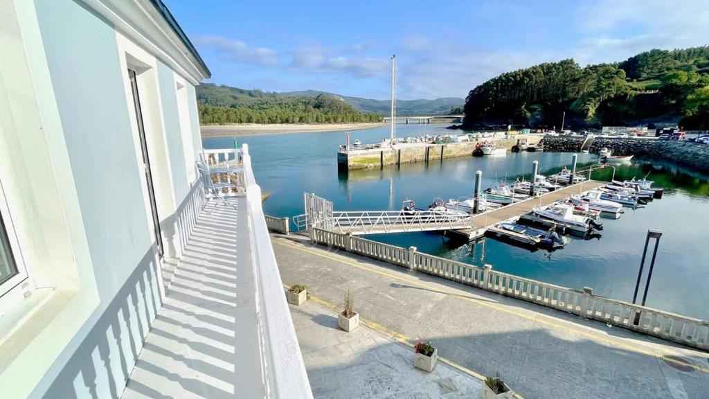 The Cliffs - Barqueiro Blue, O Barqueiro