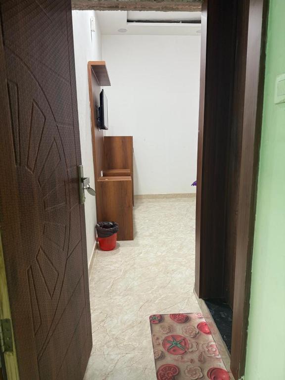 Radha Krishna Dham, Mathura