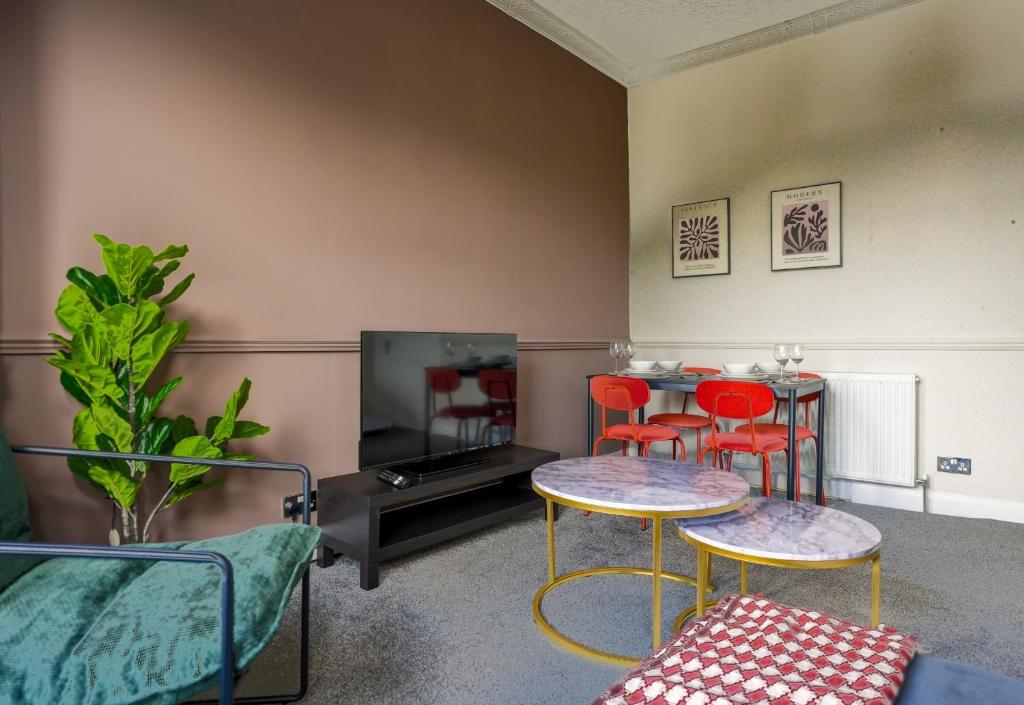 Neilston Apartment, Paisley