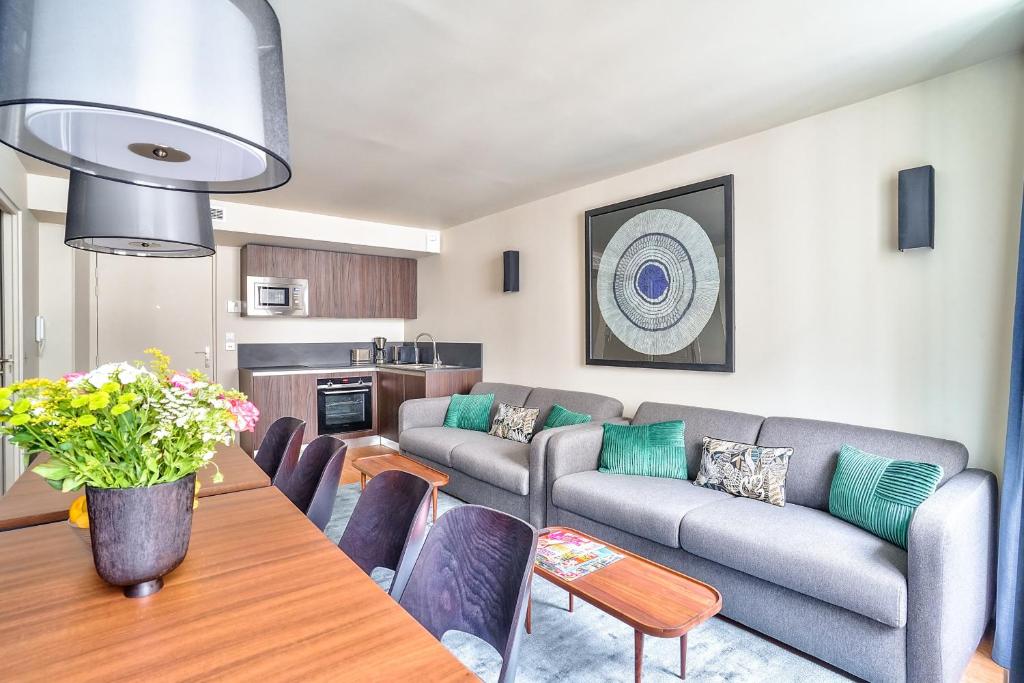 UrbanFlat 131 - Amazing apartment in the center of Paris - 2