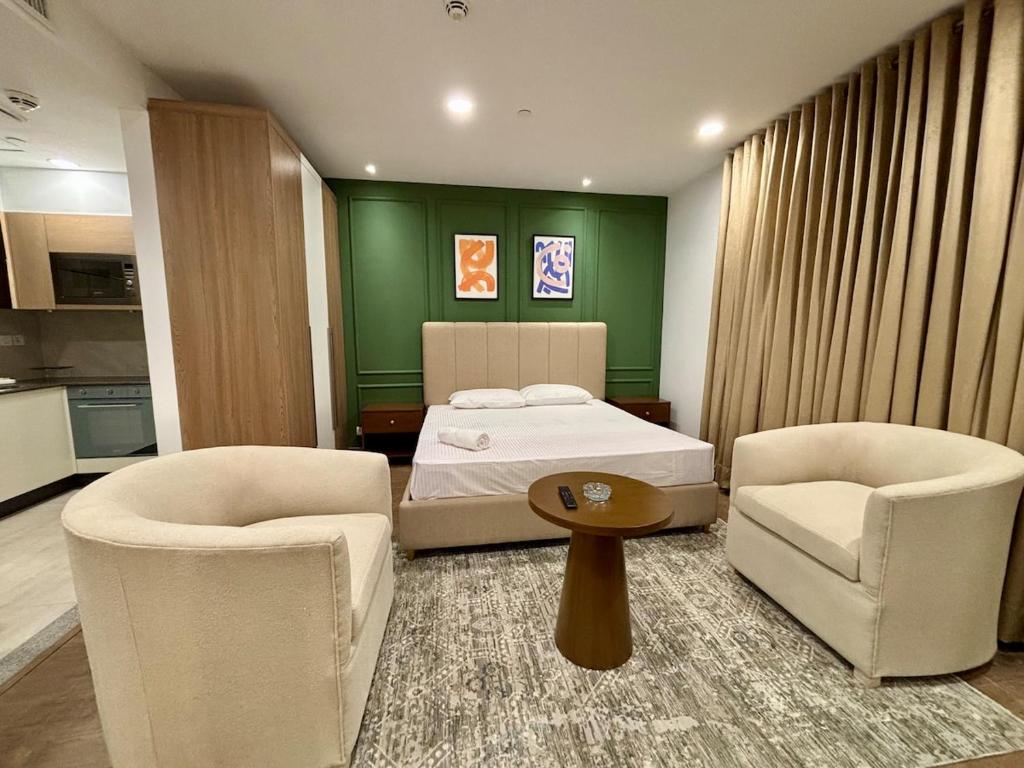 Penta Square Top Floor Studio, Lahore