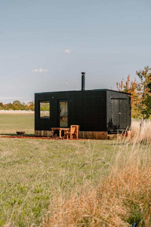 Secluded Cotswolds Off-Grid Cabin NEW Sept 25, Chedworth