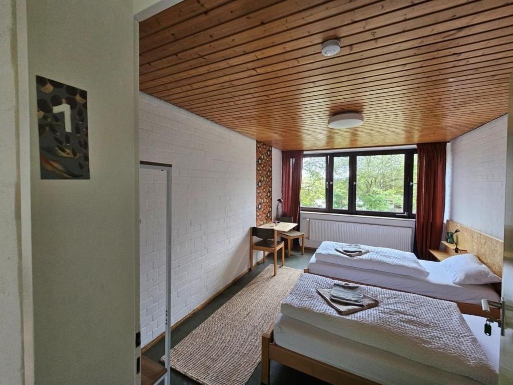 Zimmer 1, Gomadingen