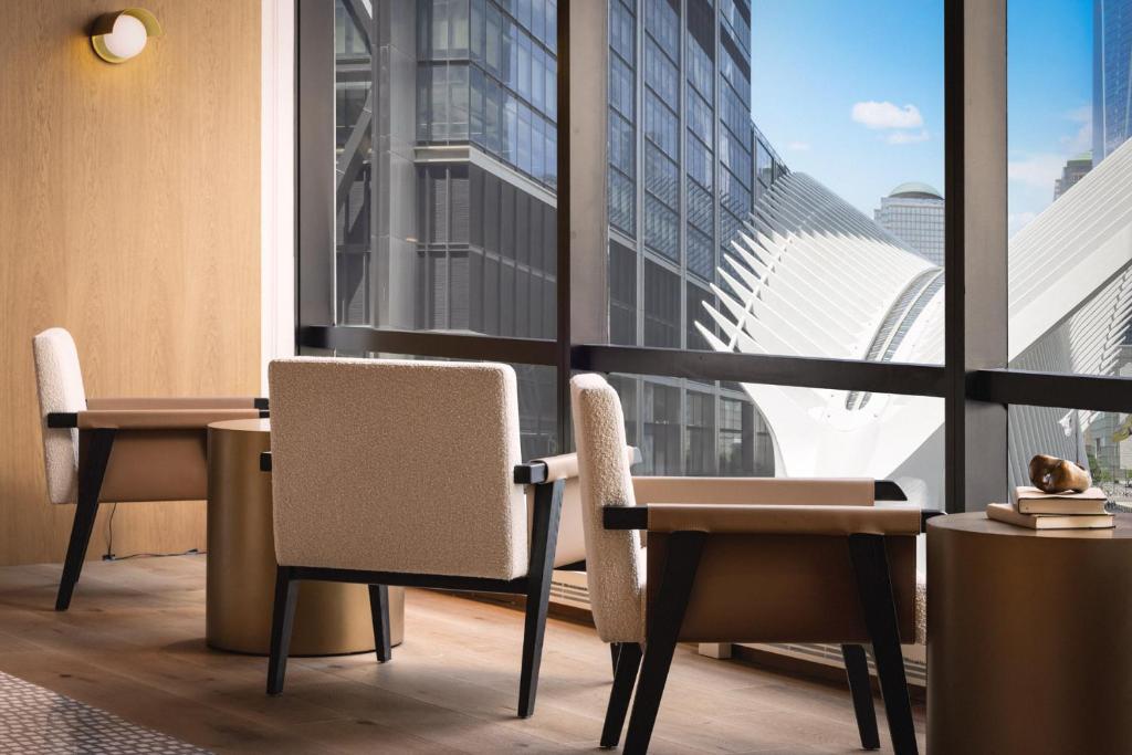 フロント・ロビー