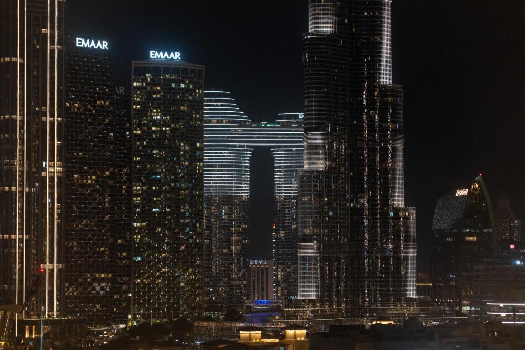Downtown Dubai - DAMAC Studio with Iconic Burj Khalifa View, Dubai
