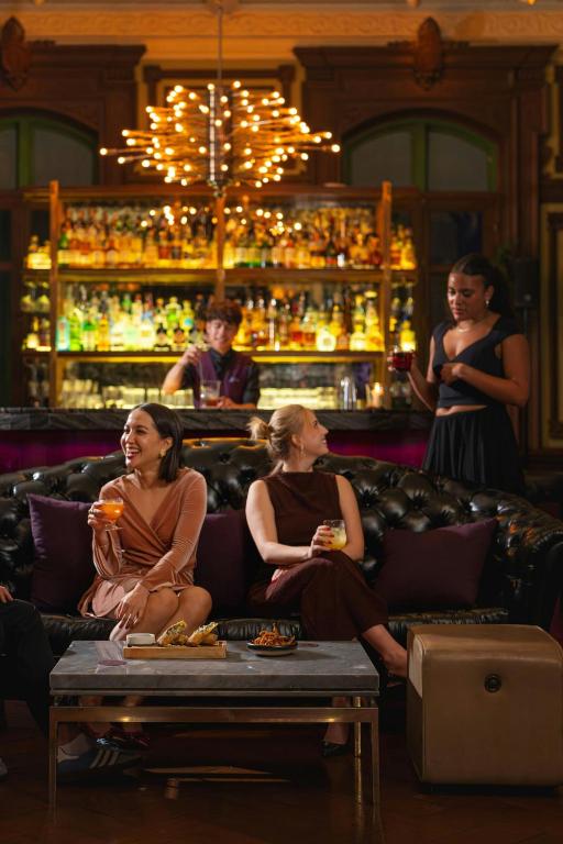Bar/lounge