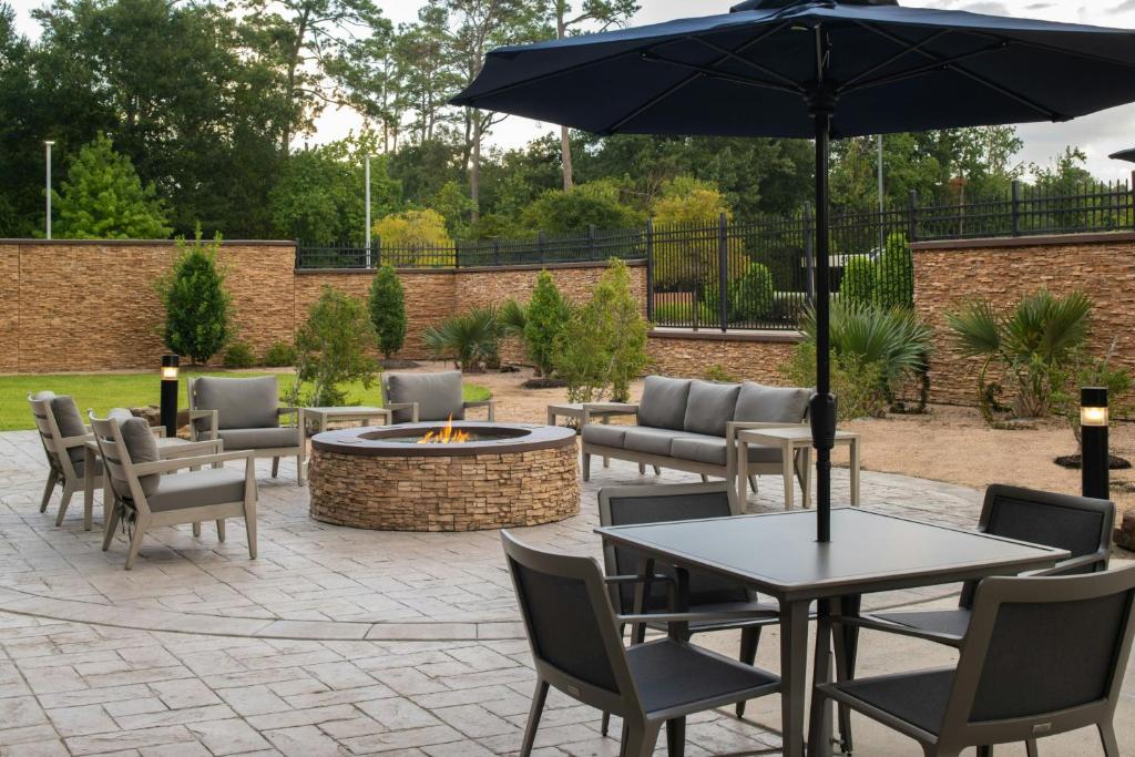 Courtyard by Marriott Houston City Place, Spring