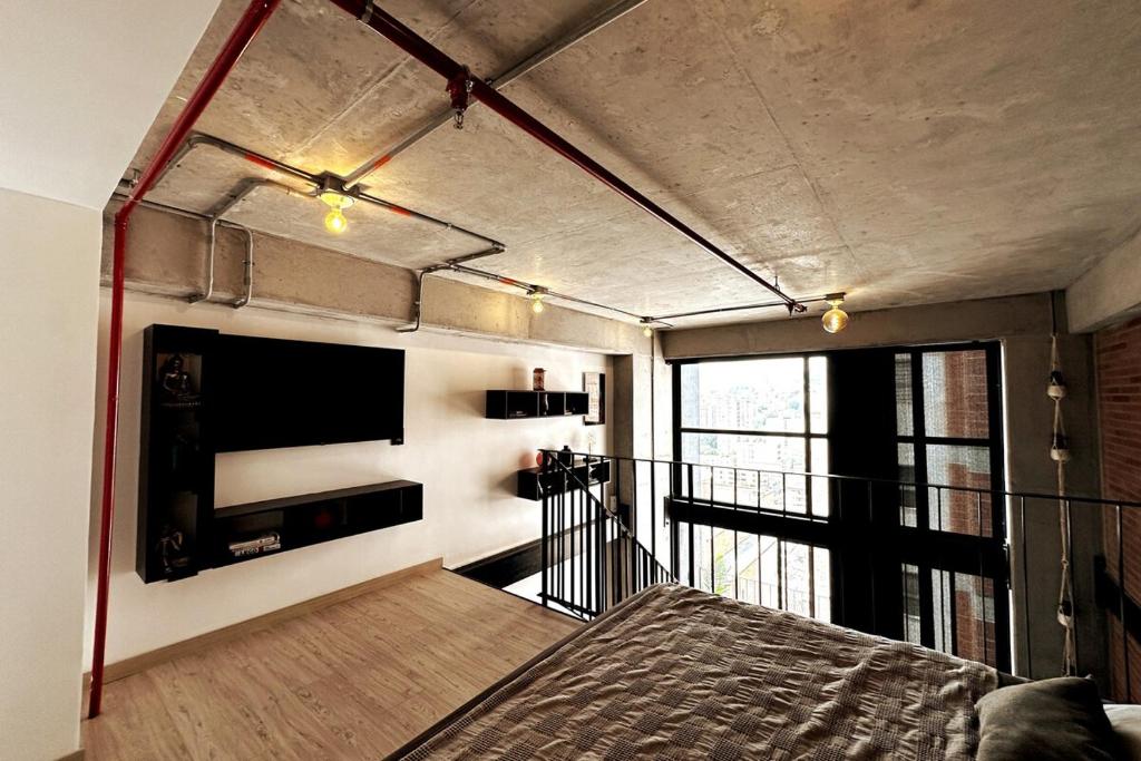 Central Medellin Modern Loft - Balcony and Transit - 3