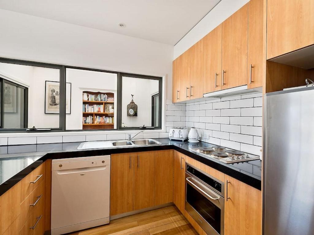 PROVINCIAL ON PASCOE - everything at your doorstep, Apollo Bay