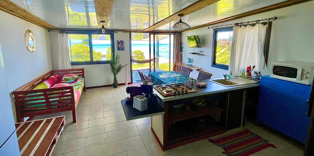 リナルバ モーレア ビーチ リゾート (Linareva Moorea Beach Resort)