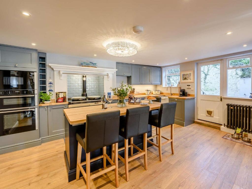 5 Bed in Appledore 89620, Appledore