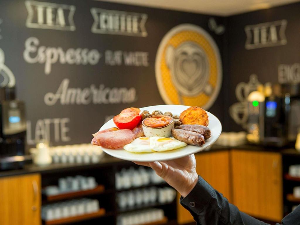 อาหารและเครื่องดื่ม