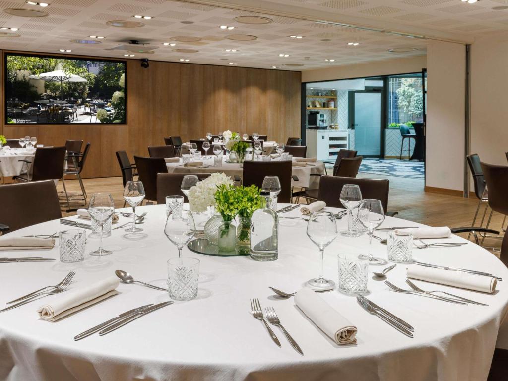 غرفة الاجتماعات/الاحتفالات