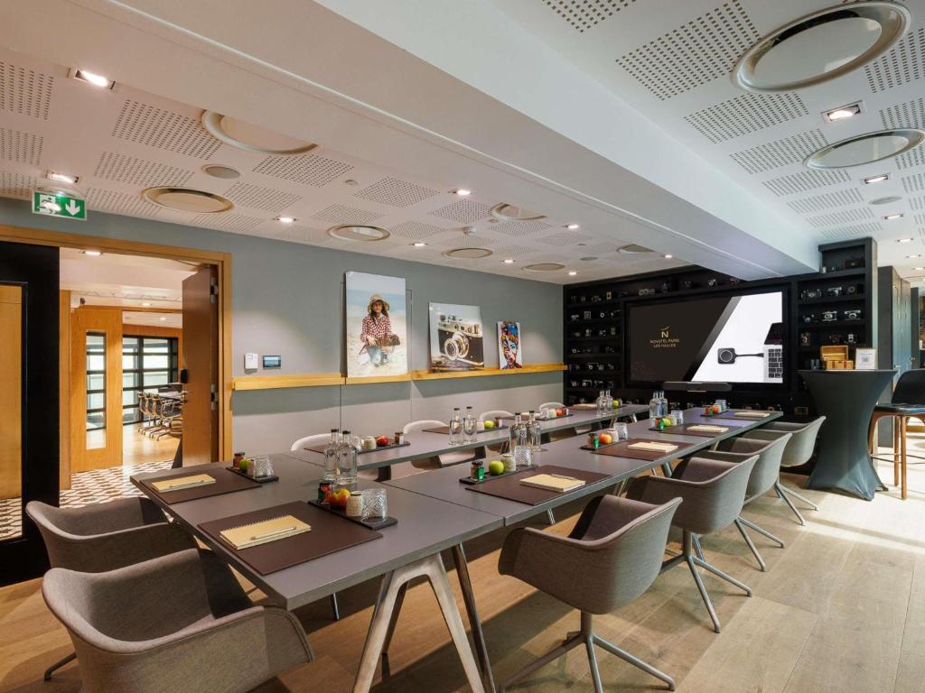 غرفة الاجتماعات/الاحتفالات