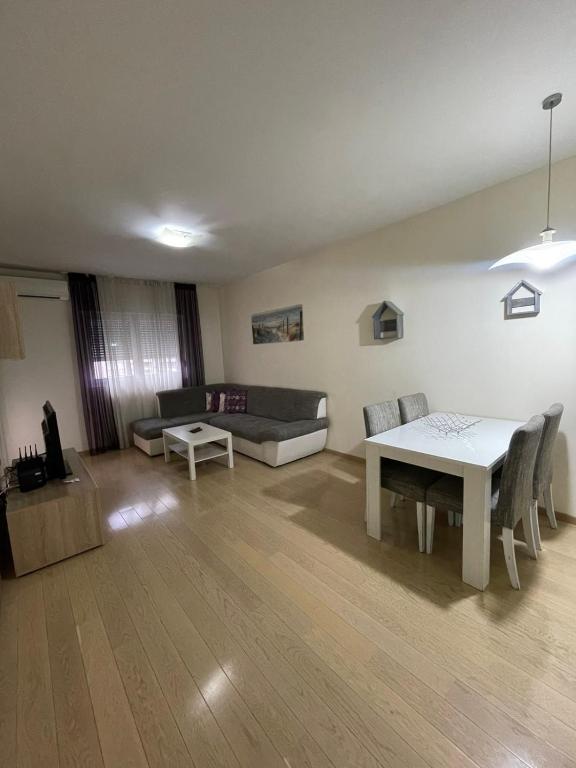 City kvart apartman 35 eur - 1