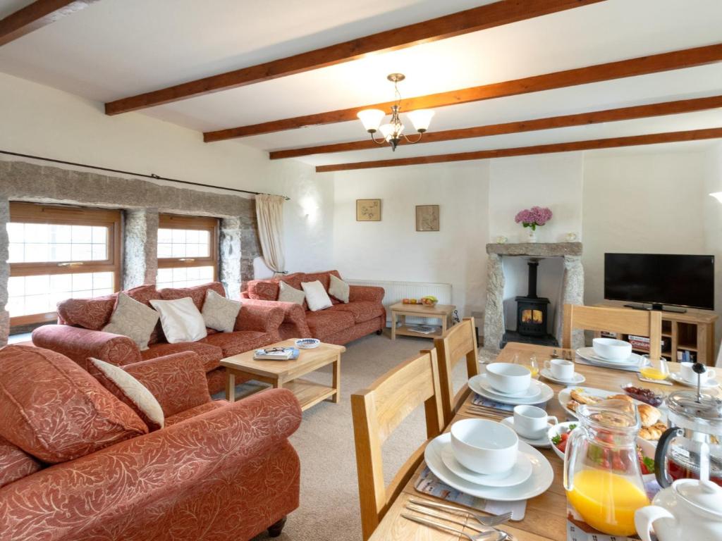 3 Bed in Falmouth CONWI, Constantine