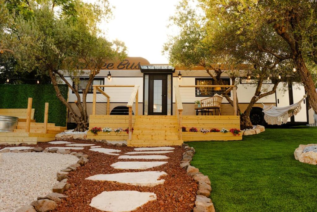 צימרבוס כנרת Galilee Bus, Migdal