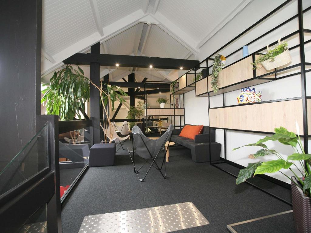 ibis Saint-Lô La Chevalerie 外観