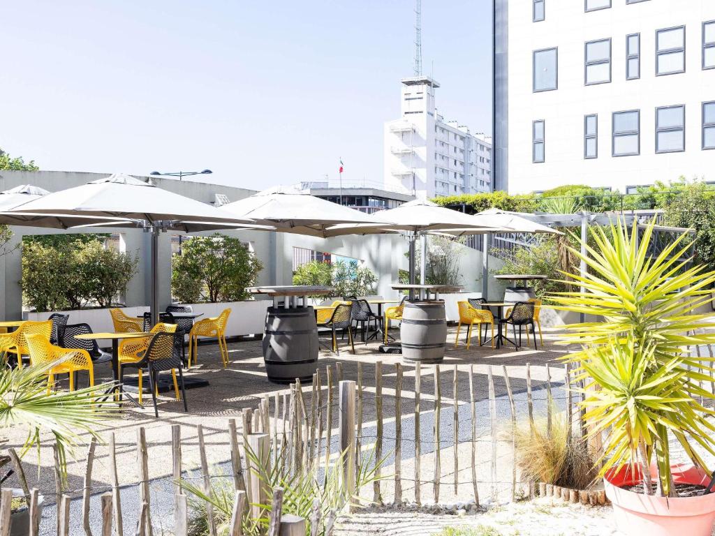 イビス ボルドー サントル メリアデック (Ibis Bordeaux Centre Meriadeck) ラウンジ