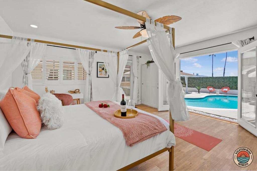 Spacious and Stylish 5BR with Pool plus Guest House, La Mesa