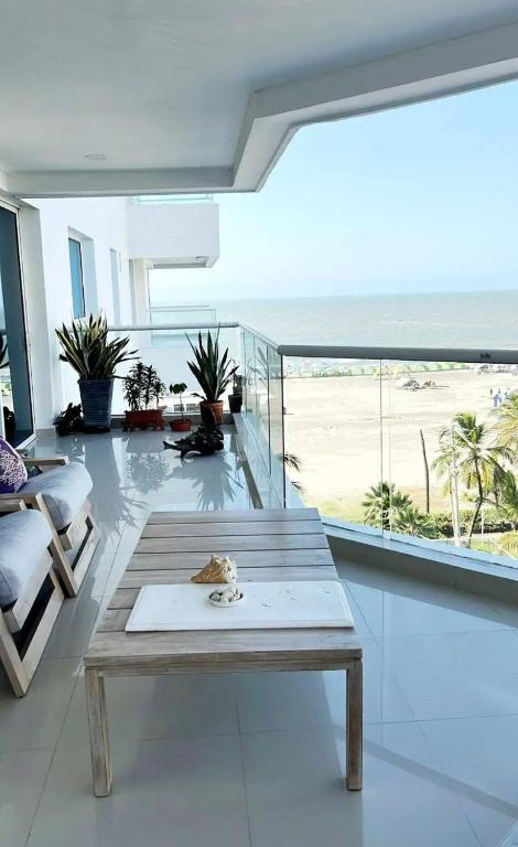 Apartamento en cartagena Morros E, salida a la playa, excelente ubicación - 2