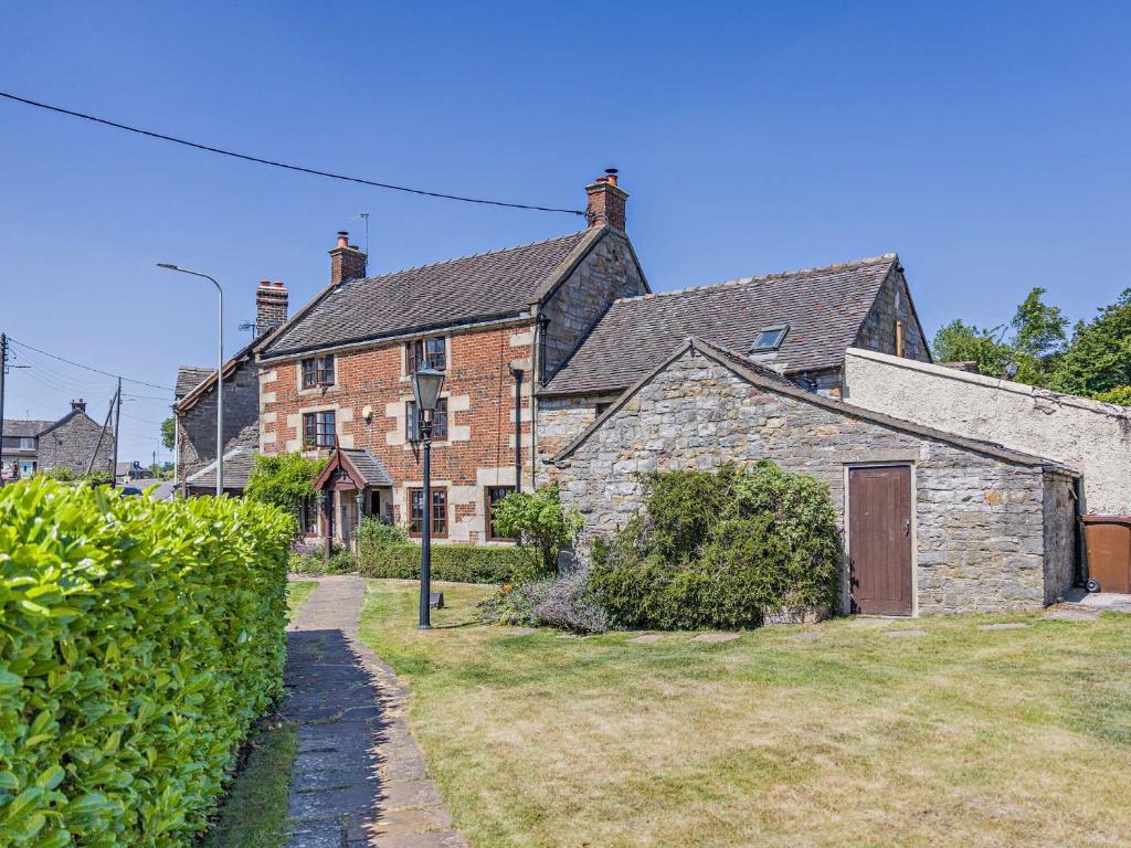 7 Bed in Waterhouses 81529, Waterhouses