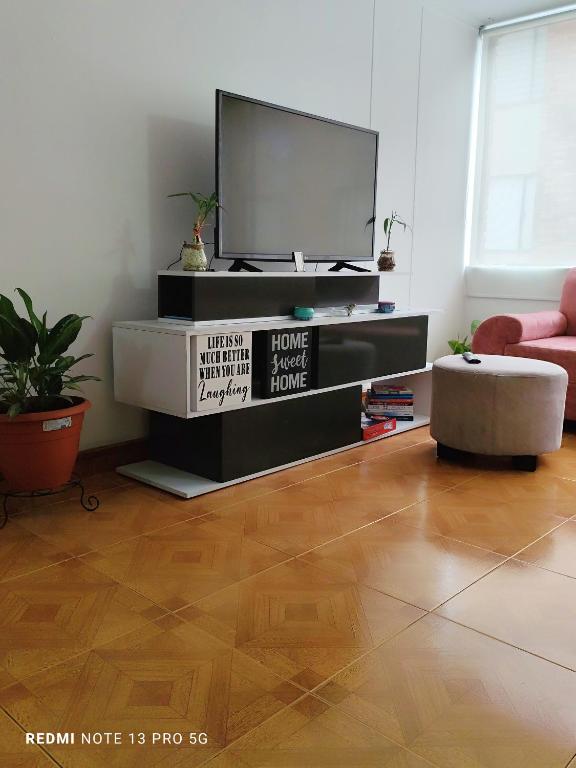 Habitación privada en Apt compartido cedritos - 2