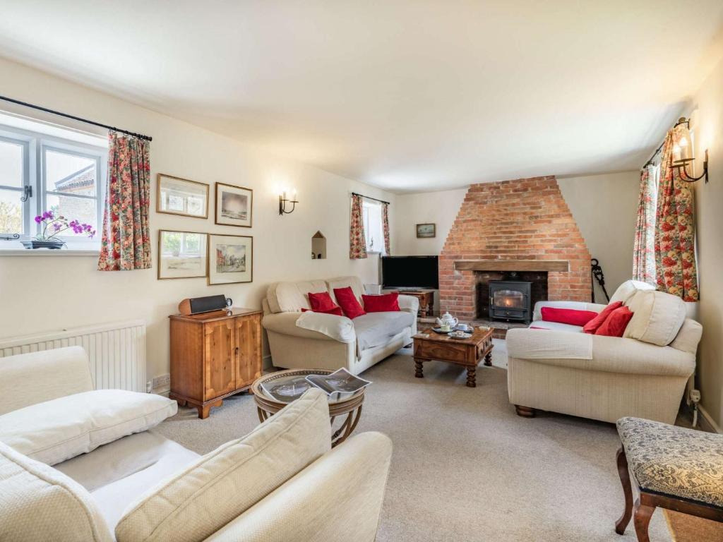 3 bed in Southrepps 76795, Northrepps