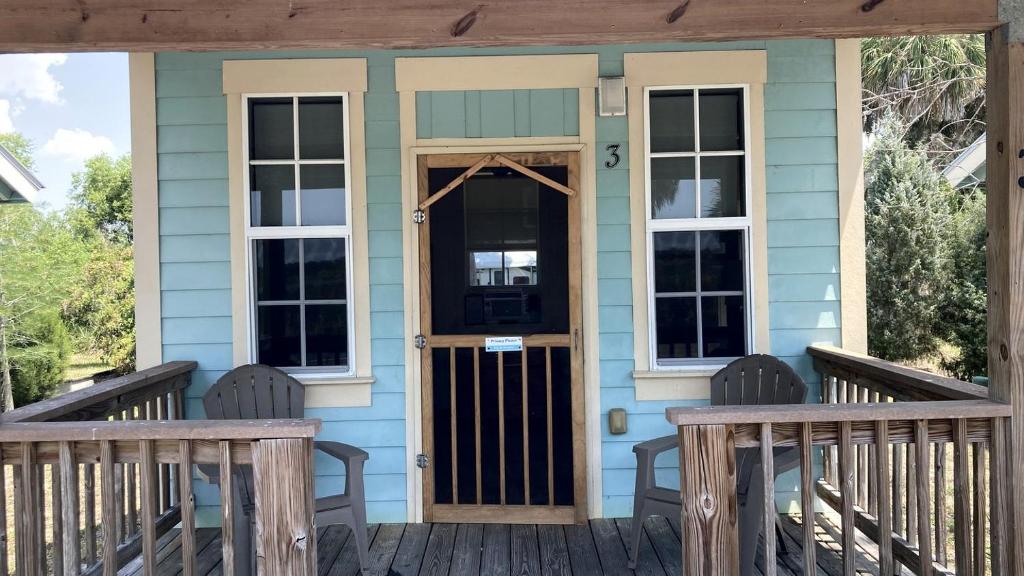 Cabin 3 - Reservoir View Bunk House in Bradenton, FL, Eastgate