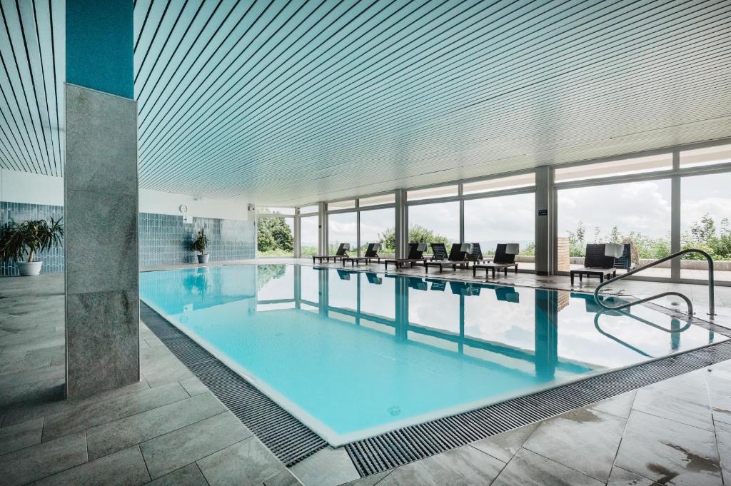 スイミングプール