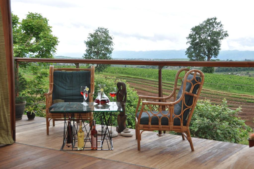 Aythaya Monte diVino Lodge バルコニー/テラス