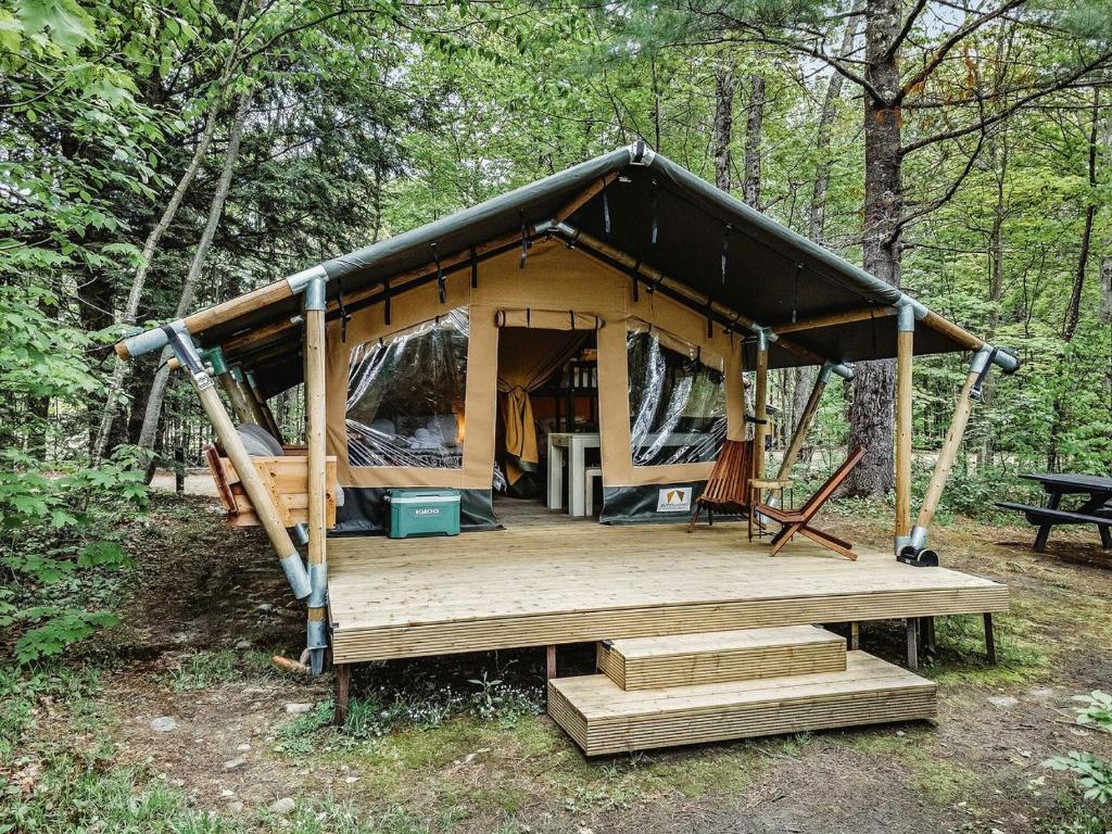 Impressive Safari Tent with Barbecue in North Woodstock, New Hampshire, Woodstock