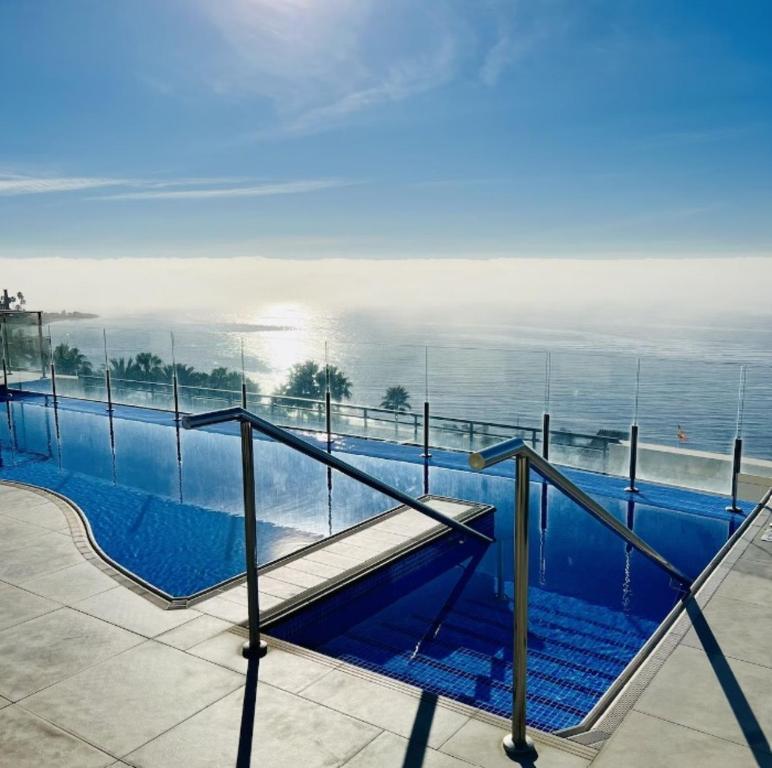 Luxury Duplex Infinity Pool - EHHouse, Estepona