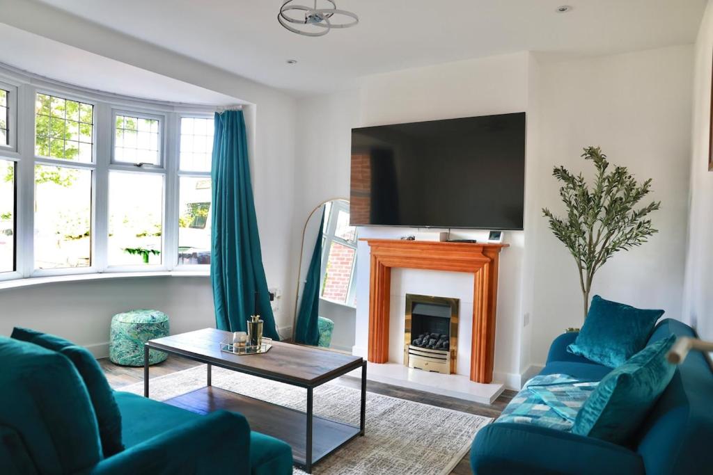 Modern Spacious 3BR-Free Parking-Long Stay Discounts, Maidstone