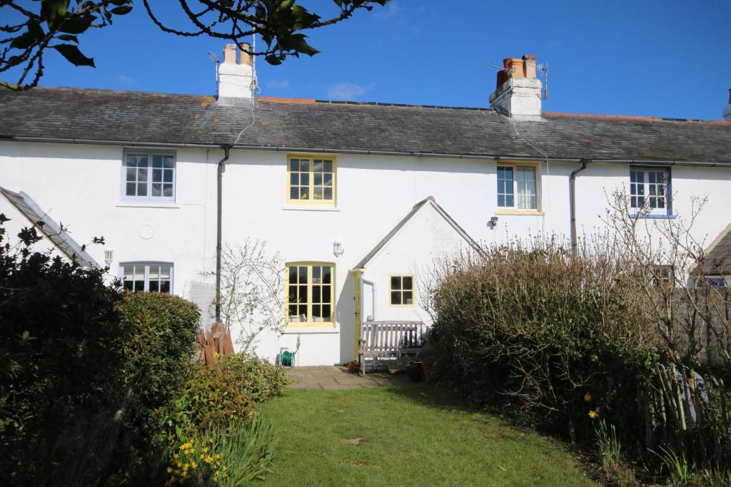 4 Coastguard Cottage, West Wittering, West Wittering