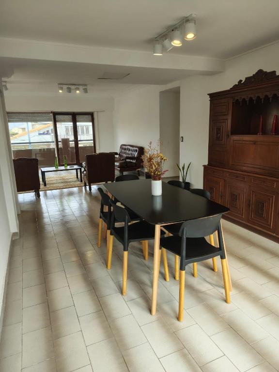 4 ambientes a 3 cuadras de la playa con parrilla y cochera - Totalmente renovado!! - 5