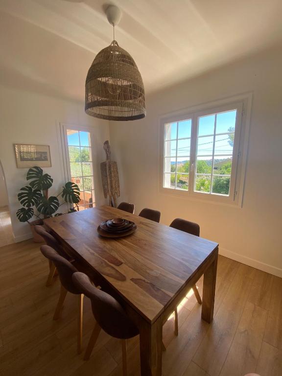 Haut de Villa classé 3 étoiles de 90m2, terrasse vue mer, plages à 5min - 5