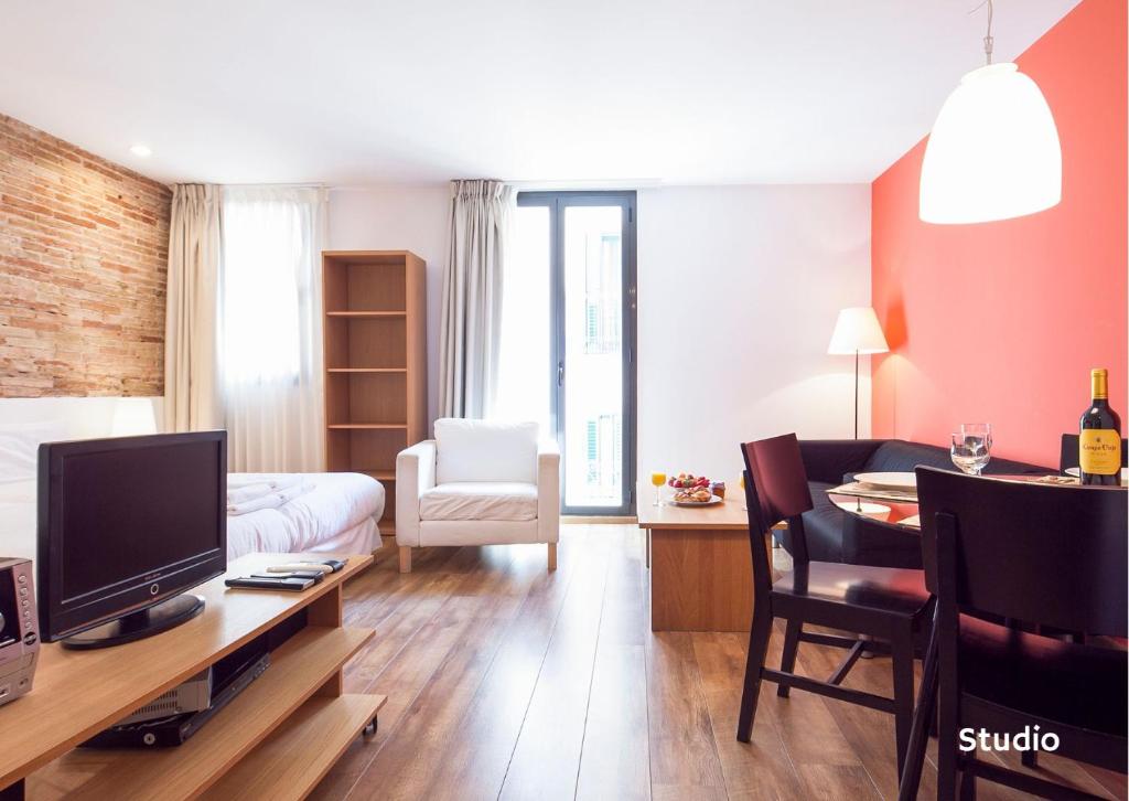 Inside Barcelona Apartments Sants - 2