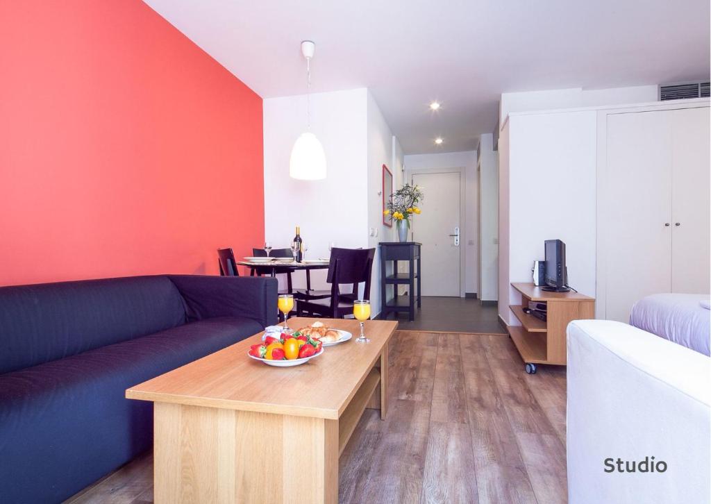 Inside Barcelona Apartments Sants - 4