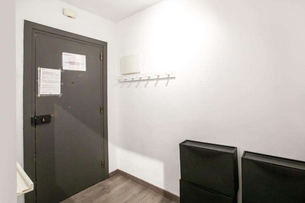 64IND1131 - Apartment with balcony - 2