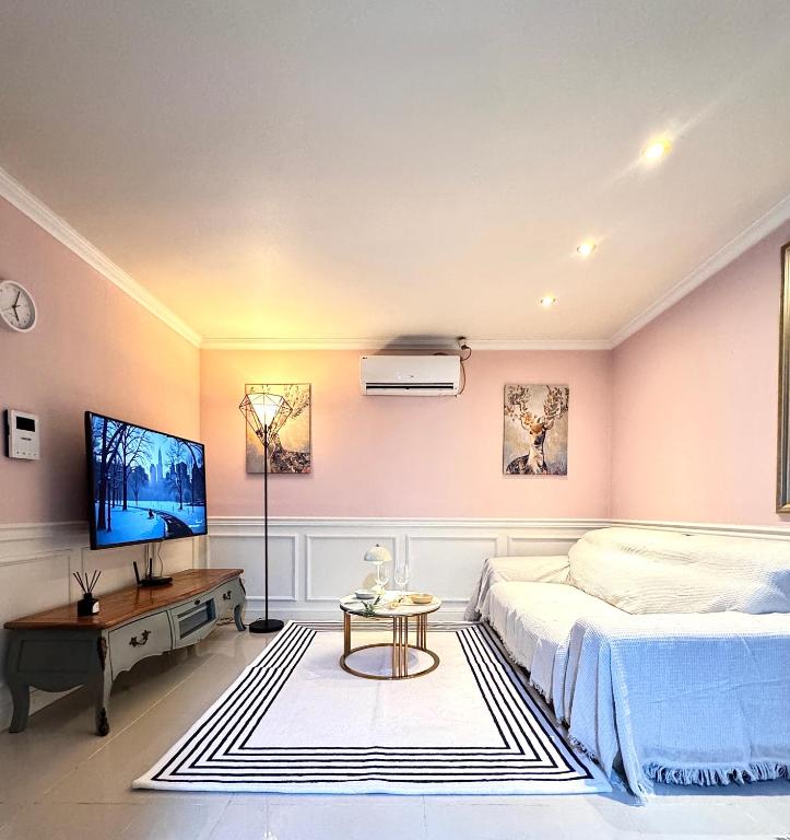 New, 7min to Sinnonhyeon St, to 7min Airport bus stop, Arena House with full options and 2 bedrooms located in Gangnam-gu, Seoul