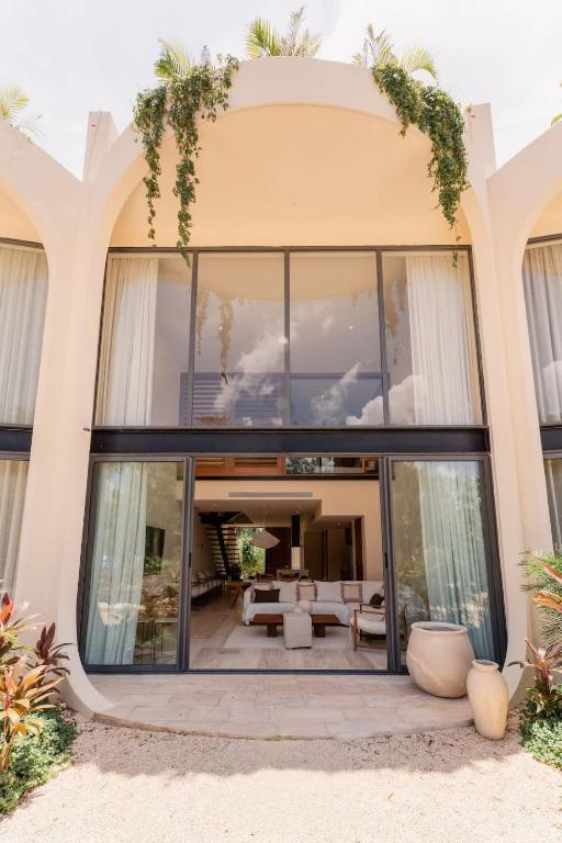 Mistiq Villa - Modern 2BR Oasis in Tulum with Pool & Chic Design - 2