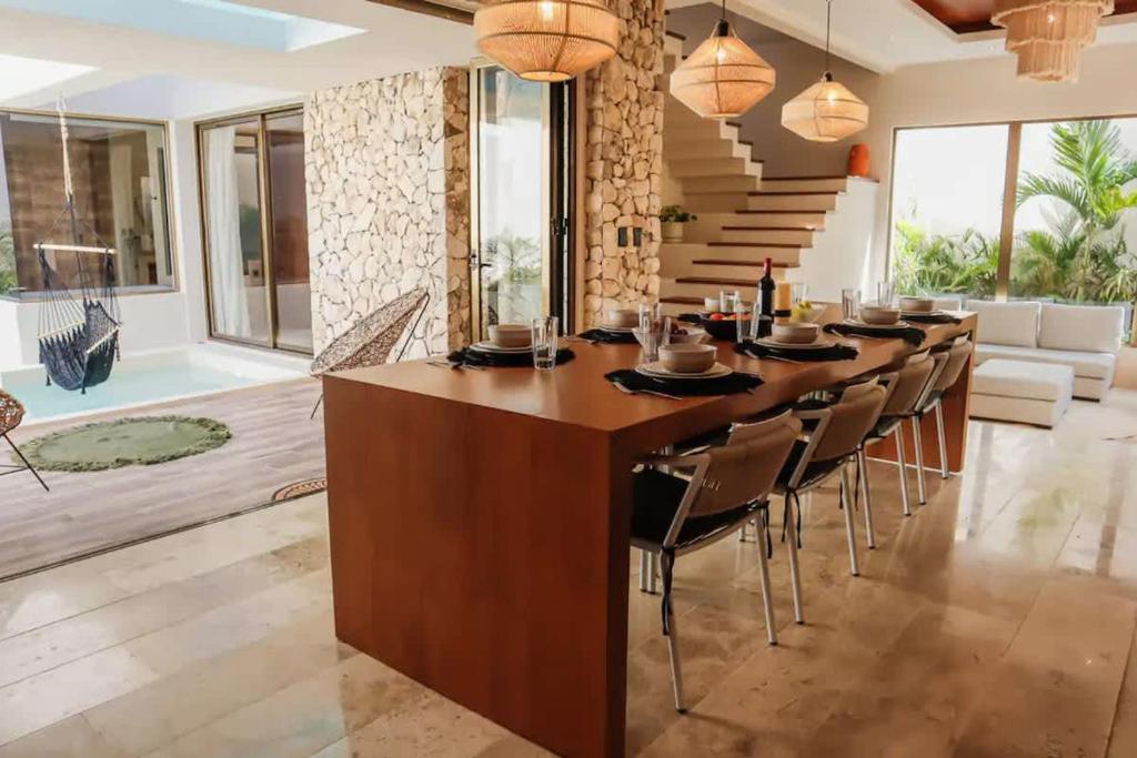 Spacious 4BR Villa with Private Pool & Lush Courtyard in Tulum - 2