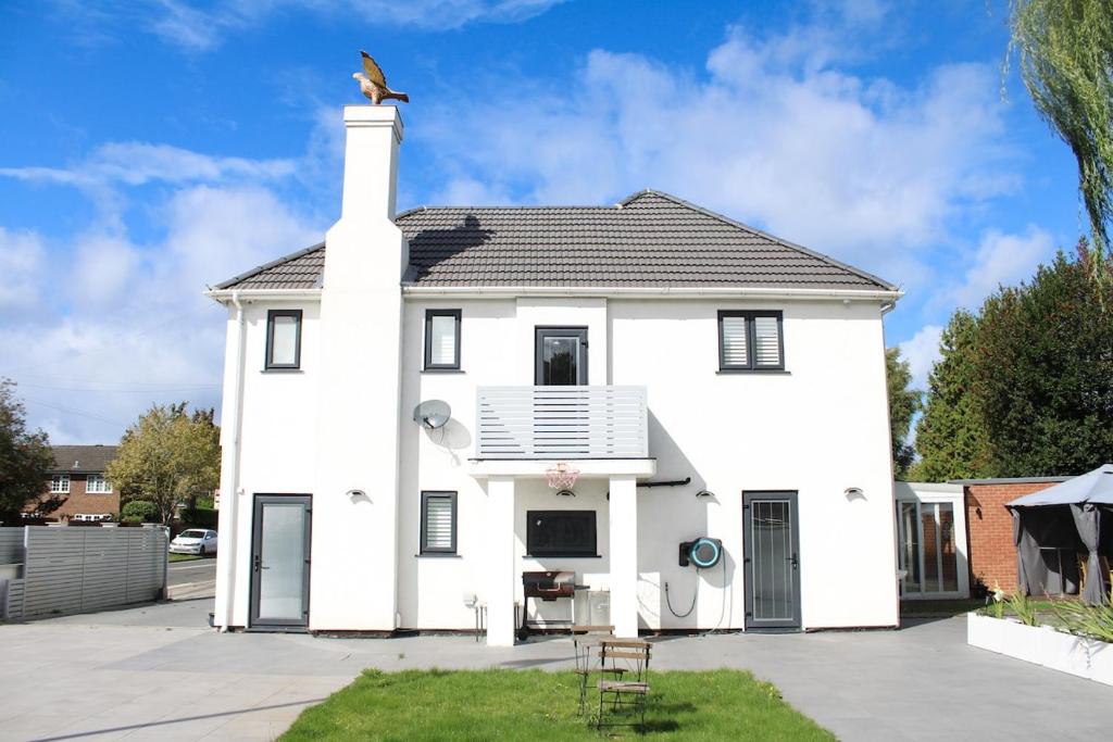 Falcon House, Large Group Stay, Hawley