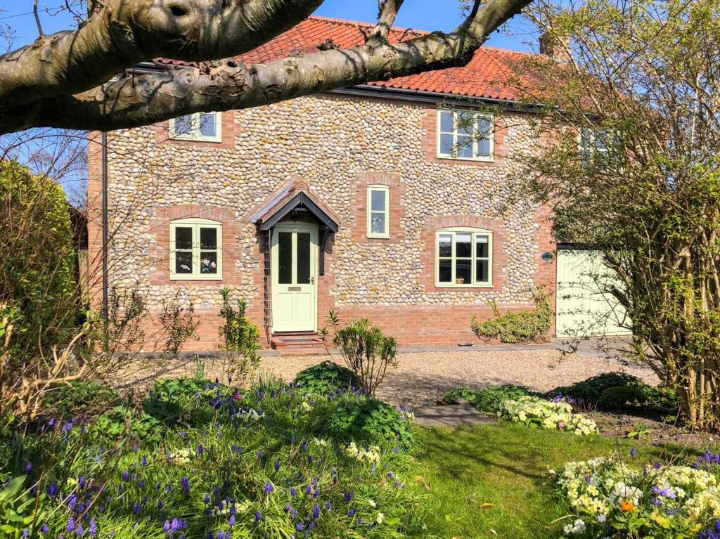 Appletree Cottage, Weybourne