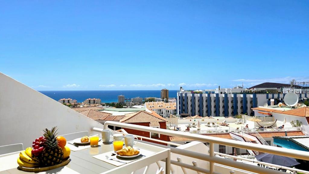 Apartament Amazing Ocean View with heated swimming pool, Los Cristianos