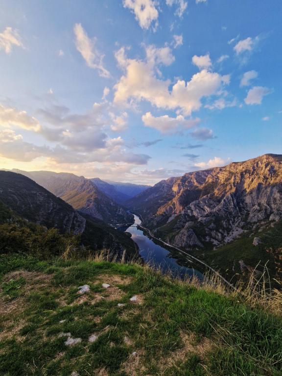 Visit Dreznica - Canyon Retreat - 3