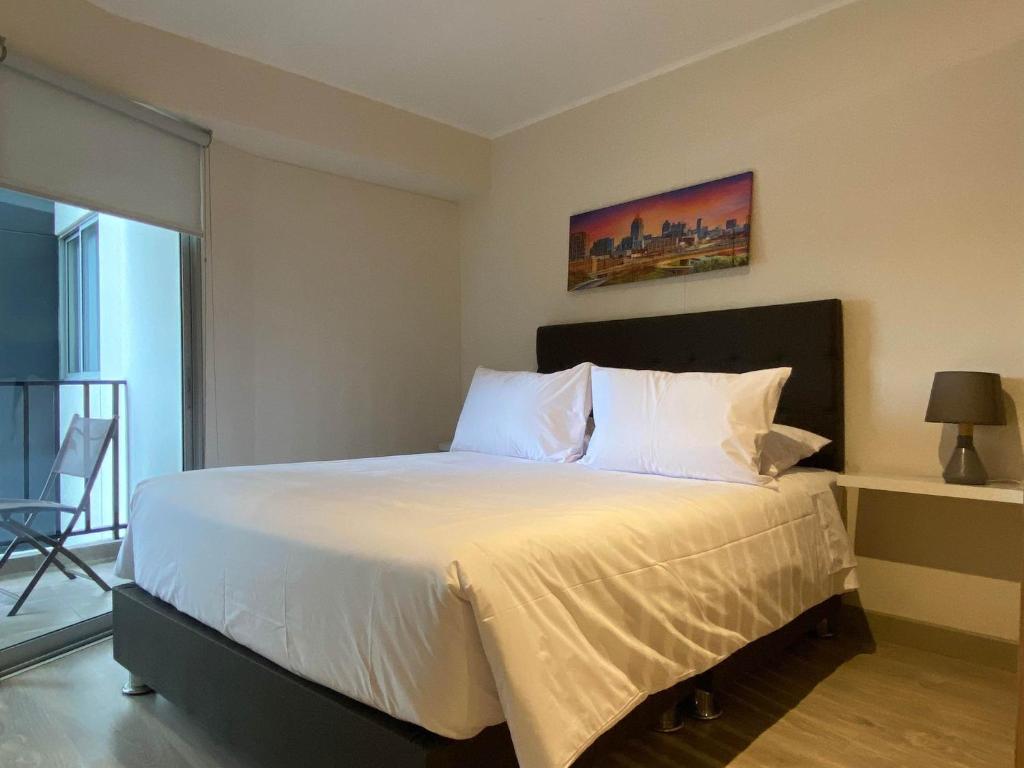 Elegant 1BR Pool in the Heart of the City - 2
