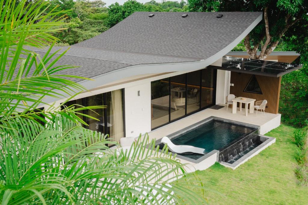 Highest Point Of Manuel Antonio Altaar 2, Manuel Antonio